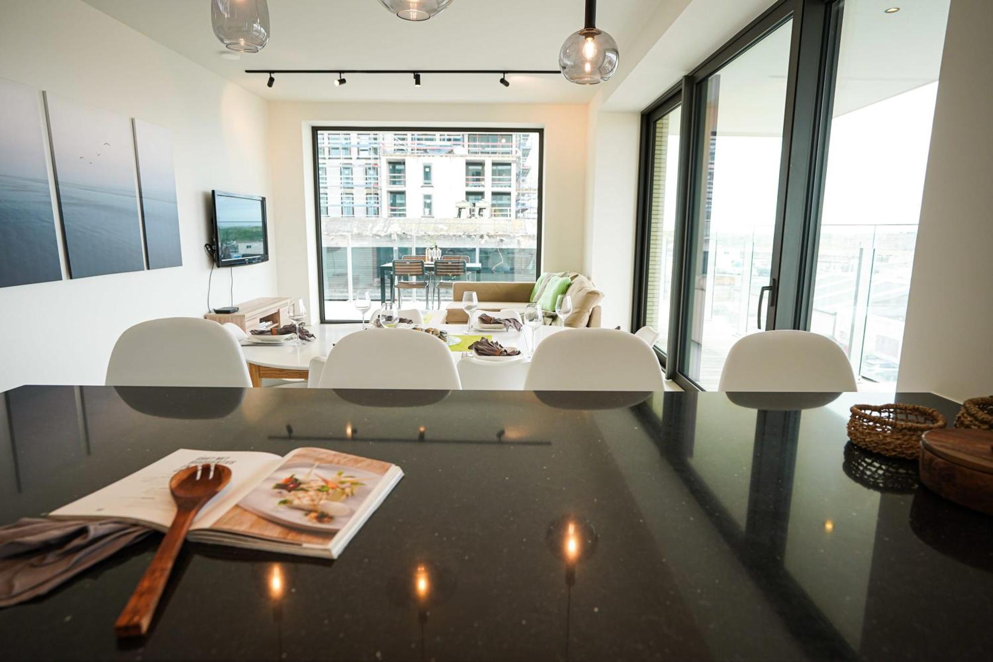 Huswell - Beautiful Apartment With Communal Pool And Gym Oostende Eksteriør billede